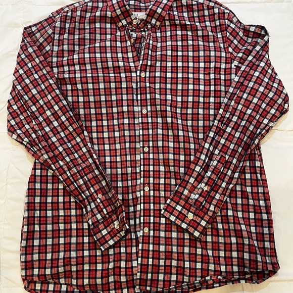 GAP Red and White Plaid Casual Button Down Shirt‎ Mens XL - Picture 1 of 8